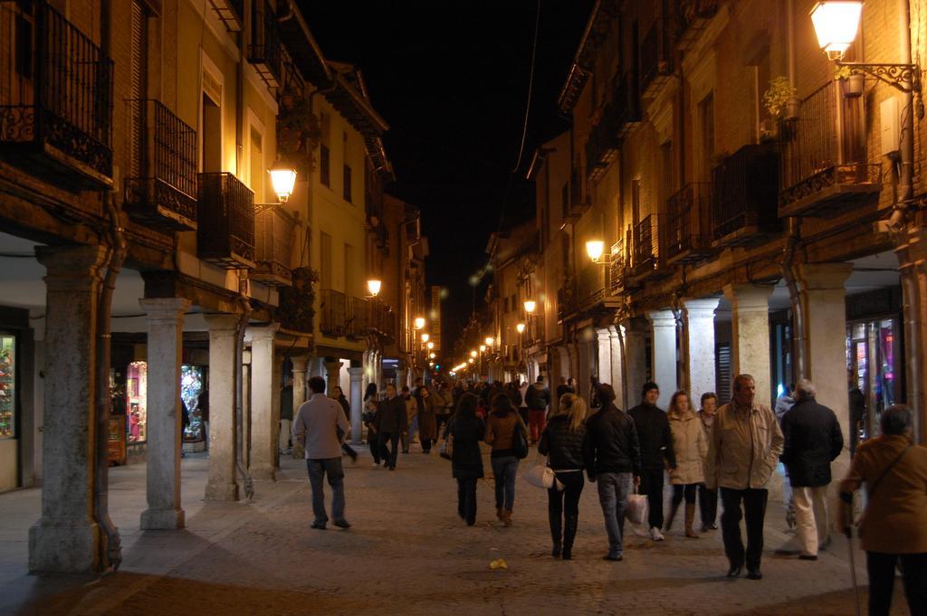 Hotel Cuatro Canos Alcalá de Henares Zewnętrze zdjęcie