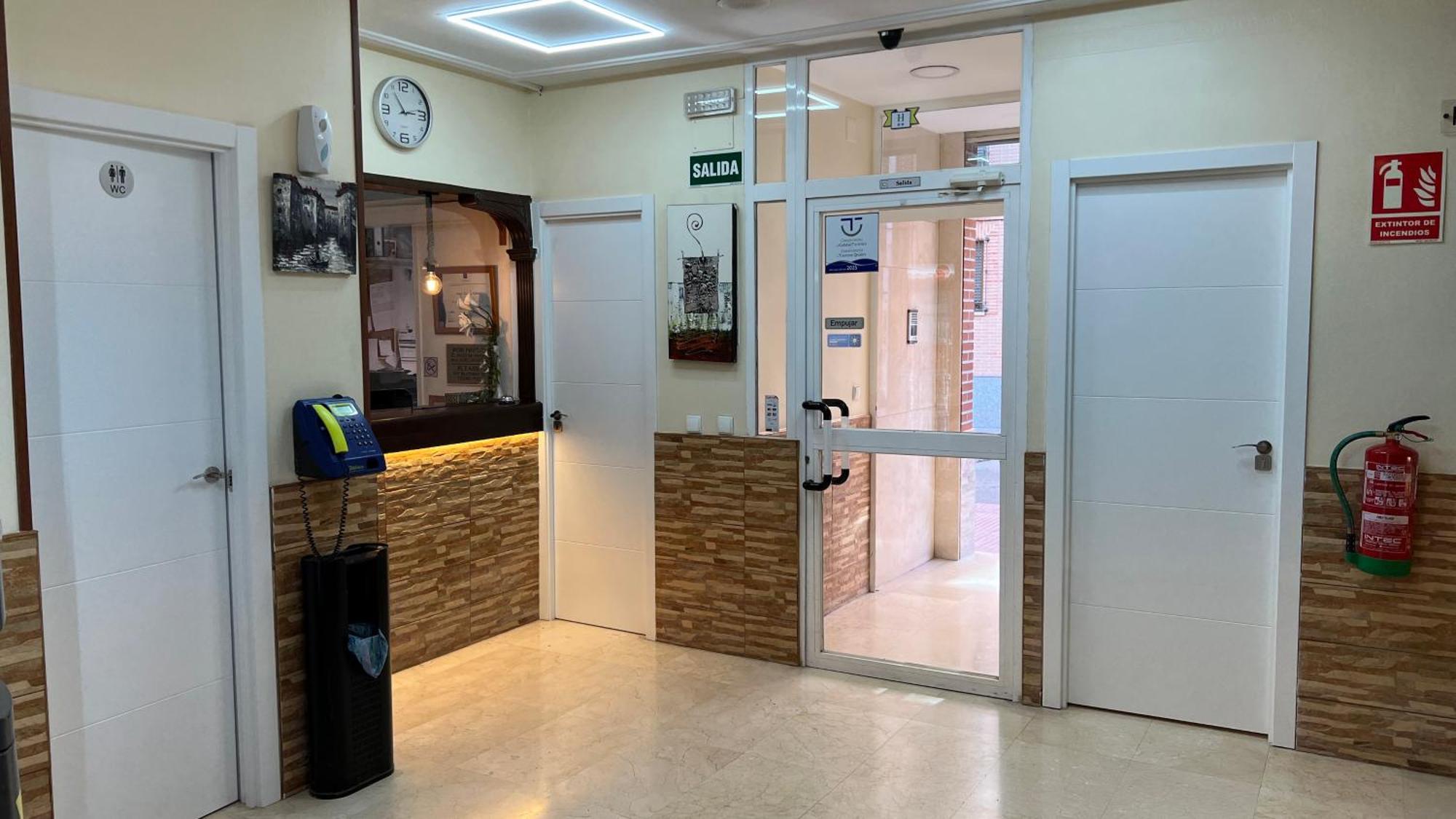 Hotel Cuatro Canos Alcalá de Henares Zewnętrze zdjęcie
