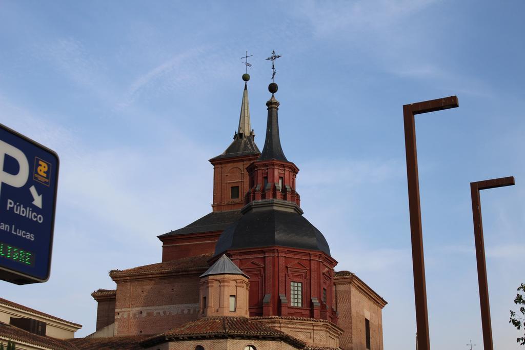 Hotel Cuatro Canos Alcalá de Henares Zewnętrze zdjęcie