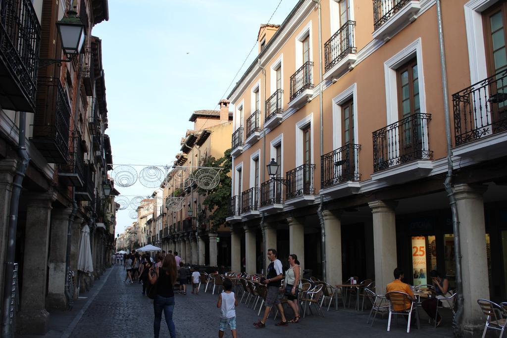 Hotel Cuatro Canos Alcalá de Henares Zewnętrze zdjęcie