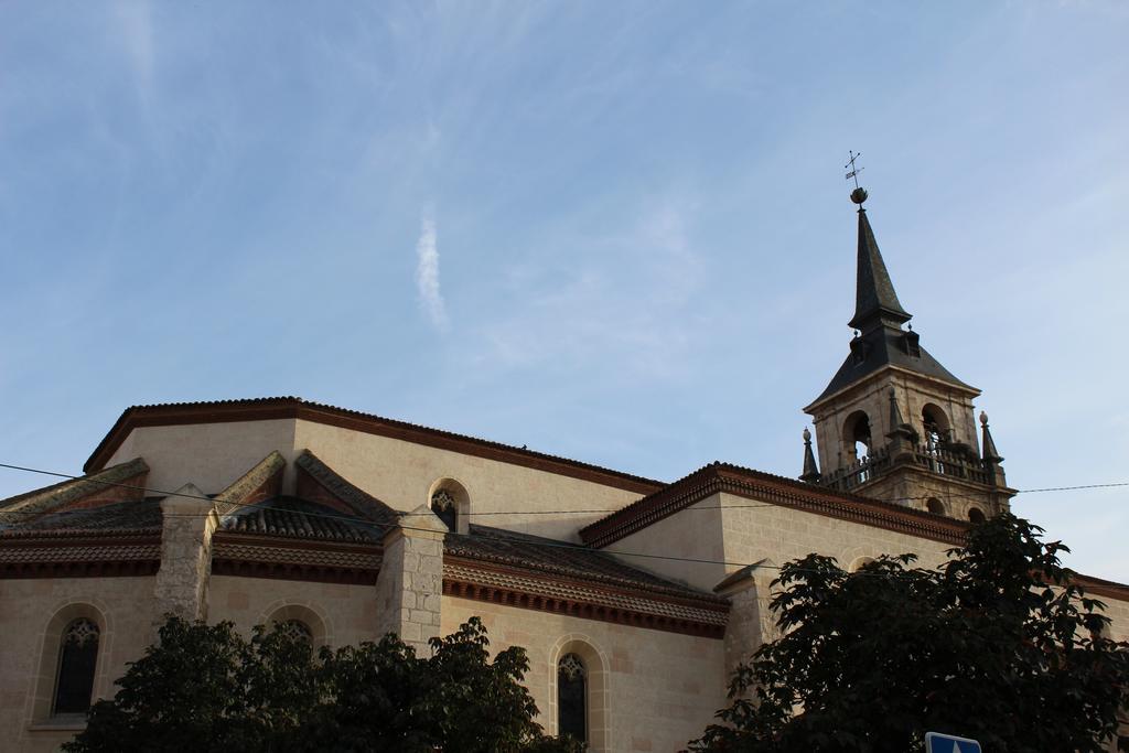 Hotel Cuatro Canos Alcalá de Henares Zewnętrze zdjęcie